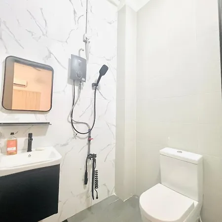 Corner House - Three Bedroom Quayside Rimbayu Kg Lombong Jalan Kebun Puchong Shah Alam Exterior photo