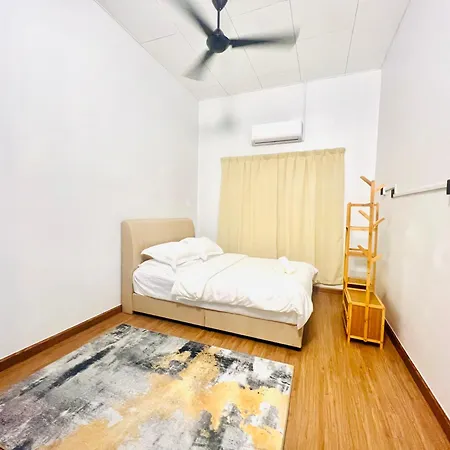 Corner House - Three Bedroom Quayside Rimbayu Kg Lombong Jalan Kebun Puchong Shah Alam Exterior photo