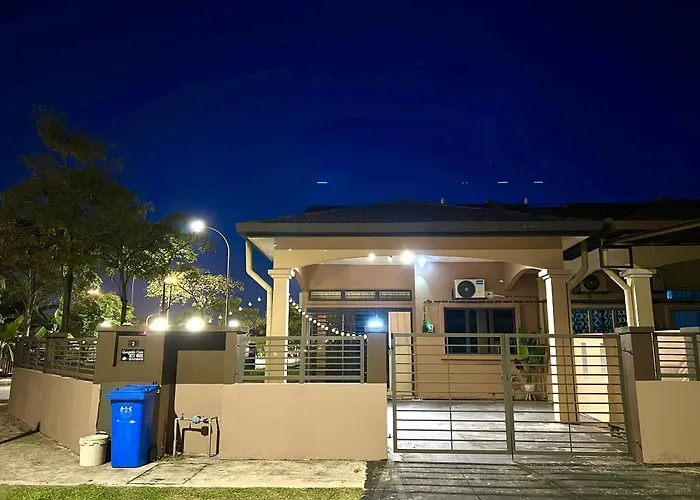 Corner House - Three Bedroom Quayside Rimbayu Kg Lombong Jalan Kebun Puchong